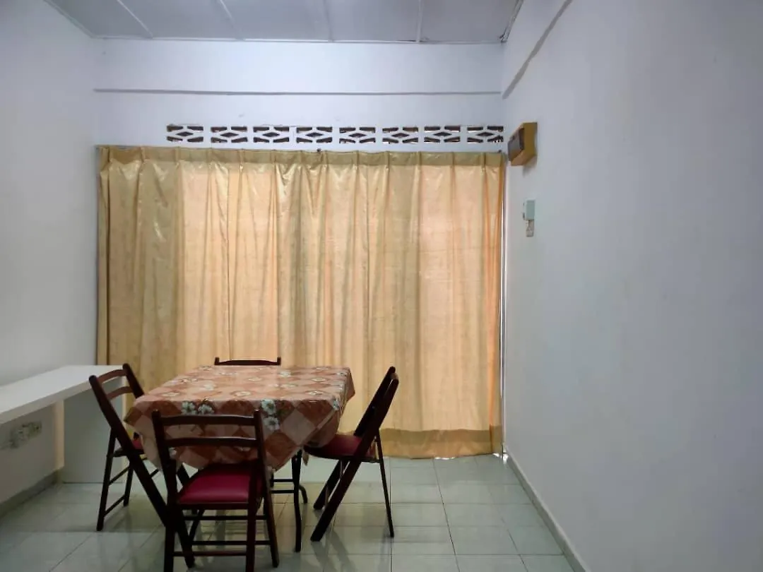 Holiday home D'Haja 17 Klia Sepang With 2 Airconds & Wi-Fi Villa Banting