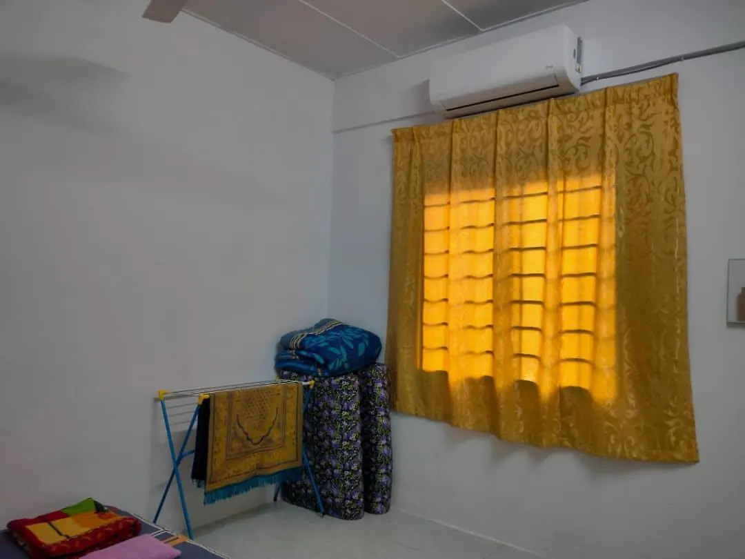 D'Haja 17 Klia Sepang With 2 Airconds & Wi-Fi Villa Banting